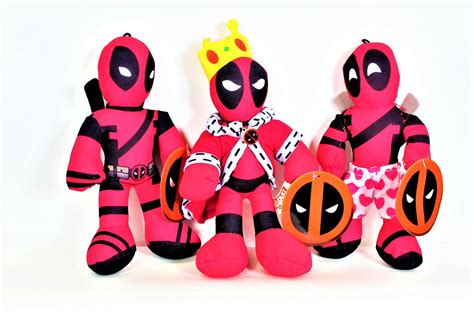 14” MARVEL DEADPOOL STANDING ASST’D - 32 CT - Coast to Coast Entertainment