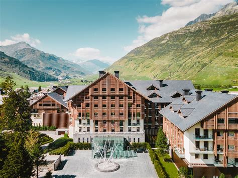 Asia meets the alps - Swiss Deluxe Hotels