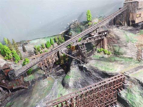 Model train bridge - Model railroad layouts plansModel railroad layouts plans