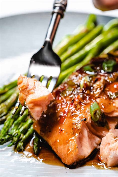 Honey Glazed Broiled Salmon Erren S Kitchen