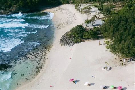 Malang Rasa Bali Pantai Tanjung Penyu Mas Cocok Jadi Tujuan Wisata