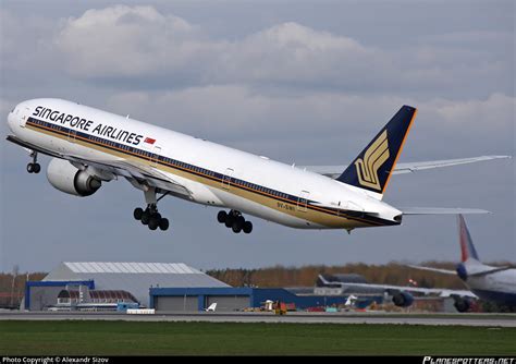 V Swi Singapore Airlines Boeing Er Photo By Alexandr Sizov Id