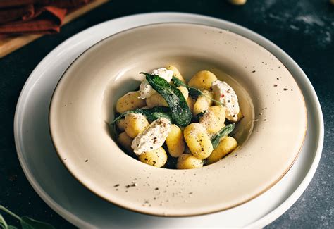 Gnocchi Mit Salbeibutter Gnocchi Al Burro Con Salvia Frisch Gekocht