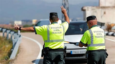 Nueva señal de la DGT la Guardia Civil te puede multar con 200 euros