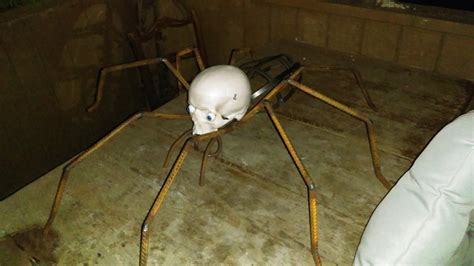 How To Make Giant Halloween Spiders 23 Steps With Pictures