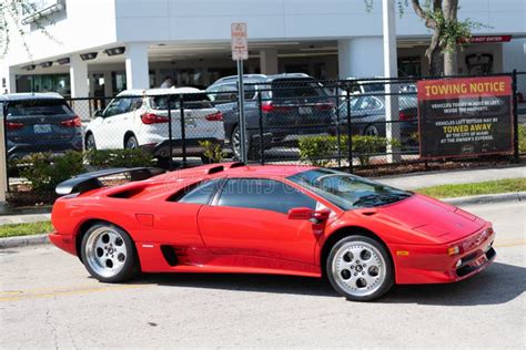 Miami Beach Florida Usa April Red Lamborghini Diablo Side