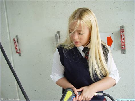 Kirstens Room Gallery She Gets Naked