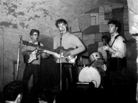 Hallan Dos Fotos In Ditas De Los Beatles Tocando En The Cavern