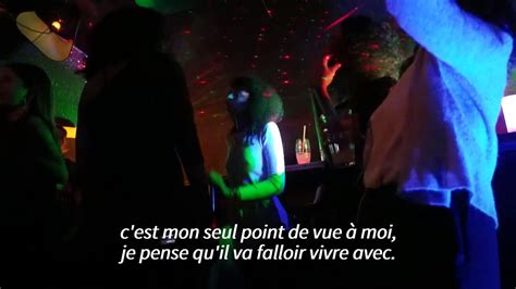 Discoth Ques Avant La Fermeture Les Clients Entre D Termination Et