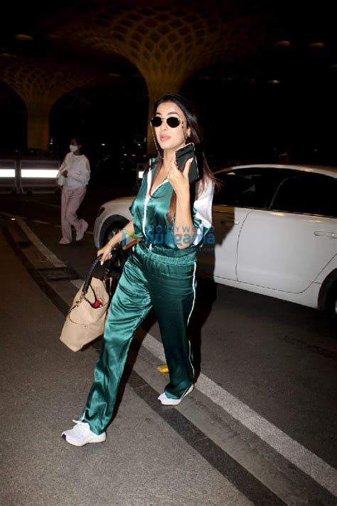 Photos Sonal Chauhan And Vijay Deverakonda Snapped At The Airport