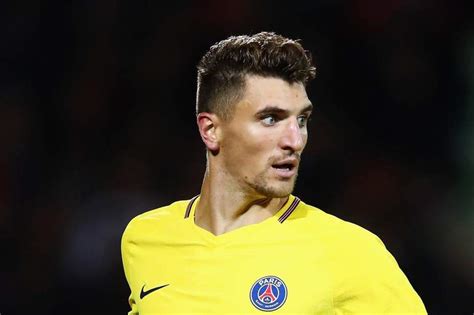 Chelsea Interested In PSG Right Back Thomas Meunier