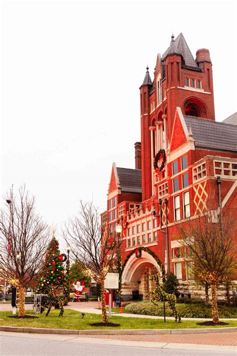 Plan A Holiday Getaway In Picturesque Bardstown, Kentucky