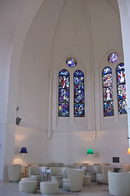 Glück und Seligkeit in der ehemaligen Kirche Bielefeld