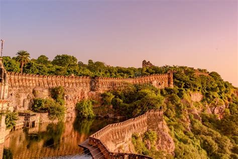 Chittor or Chittorgarh Fort Stock Image - Image of architecture, largest: 191207367