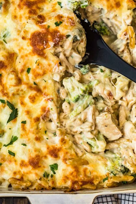 Cheesy Chicken Alfredo Bake Easy Chicken Recipes