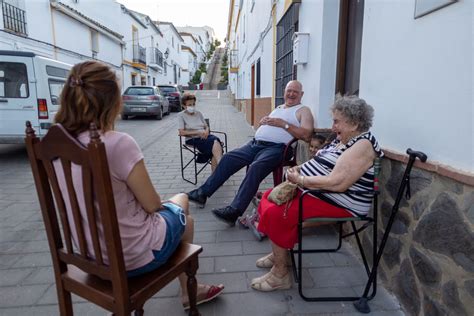 El Corro De Sillas Al Fresco Quiere Ser Patrimonio De La Humanidad