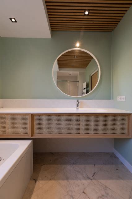 Corr Ze Transformation D Une Maison En Corr Ze Modern Bathroom