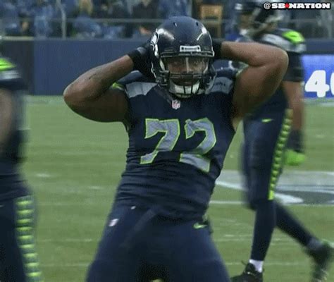 Bears Defensive Lineman Dances Like A Sex Bear To Mock Seahawks