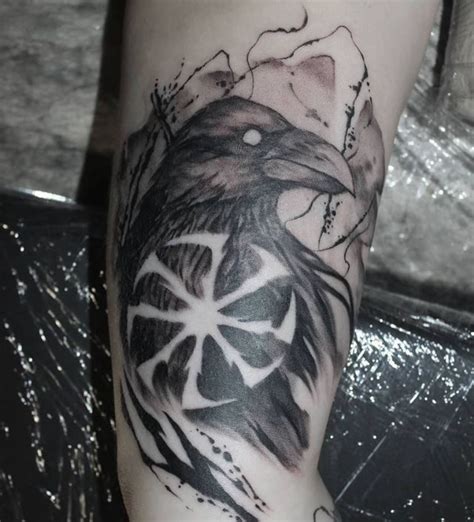 Что обозначает татуировка коловрат