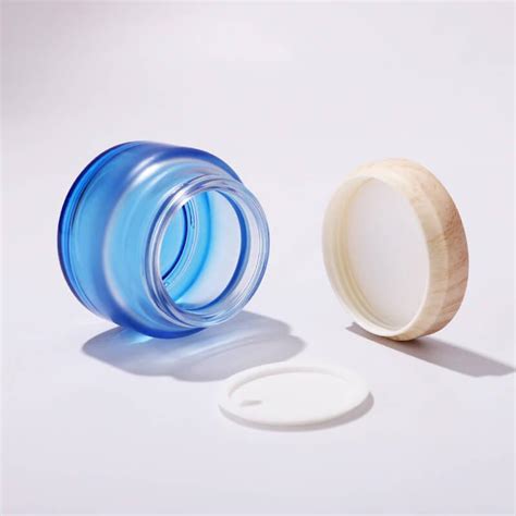 New Design Round Glass Jar With Water Transfer Screw Lid For Cosmetic