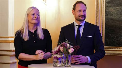 Haakon et Mette Marit célèbrent les prouesses des athlètes norvégiens