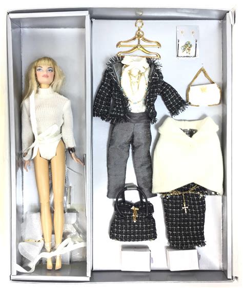 Lot Integrity Toys Fashion Royalty Jason Wu Doll