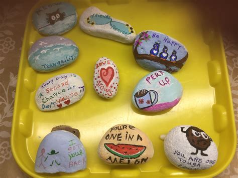 Pin By Richa Chappel On My Rocks And Crafts Crafts Painted Rocks Design