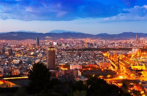 Free Photo | Barcelona city in night