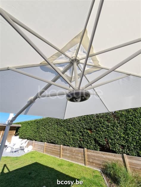 Jardinico ANTEGO 300x300 Vierkante Vrijhangende Parasol 3x3 Mast Wit