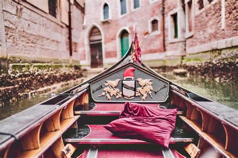 Venice 30 Minute Gondola Ride On Grand Canal With Serenade Getyourguide