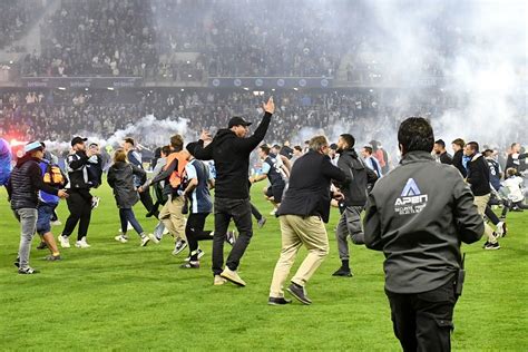 Ligue Dijon A D Pos Une R Serve Technique Apr S L Envahissement De