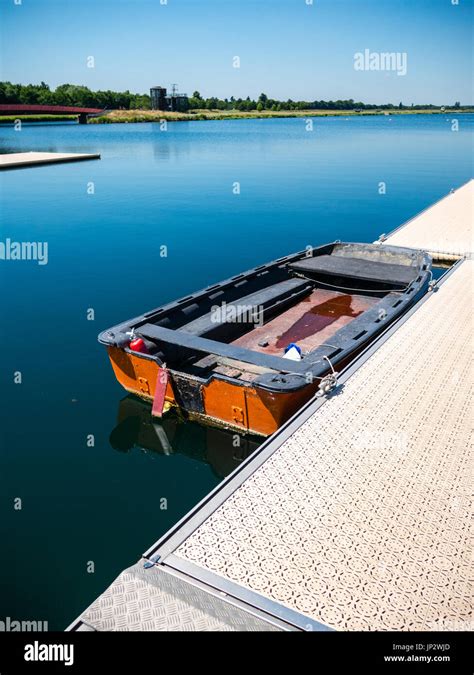 Eton dorney rowing lake hi-res stock photography and images - Alamy