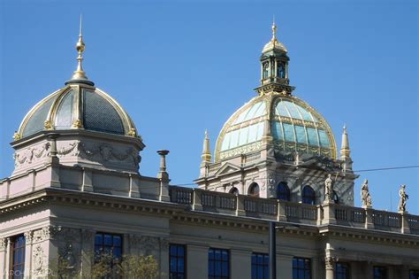 Nietypowe Spojrzenie Na Muzeum Narodowe W Pradze Architravpl