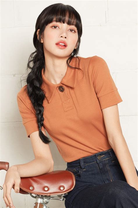 Pin On Lisa My Babe Blackpink Lisa Blackpink Fashion Lisa Blackpink Wallpaper