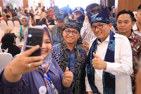 Sekjen Kemnaker Buka Job Fair Hybrid Kota Padang 2023 NAKER ONLINE