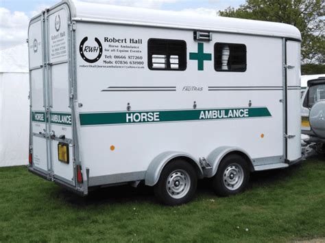 Robert Hall Transport For Sick Horses In Wiltshire Gloucestershire