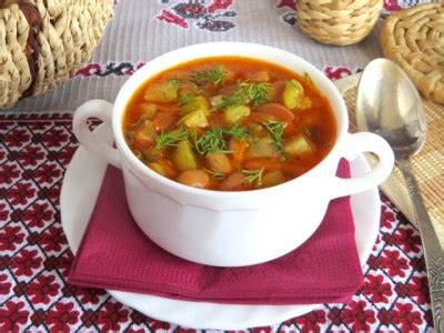 Густой суп с кабачком и белой фасолью : Первые блюда