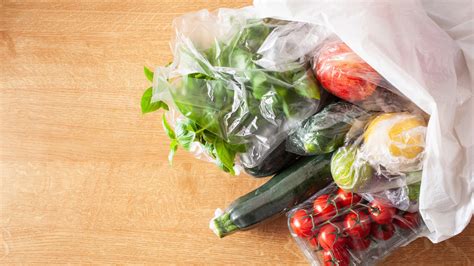 Those Plastic Bags From The Grocery Store Won T Keep Your Produce Fresh