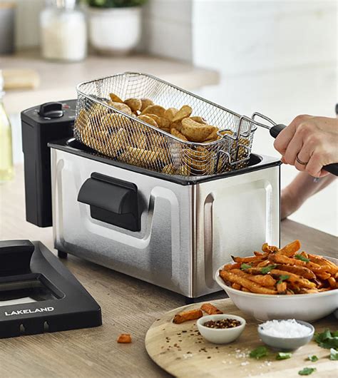 Buy Lakeland Deep Fat Fryer In Multiple Colors | 6thStreet Qatar