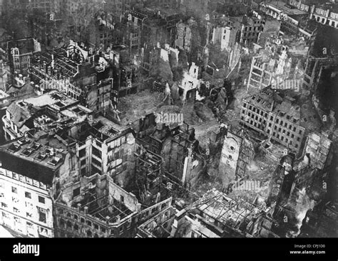 London Air Raid Damage Ww2 Hi Res Stock Photography And Images Alamy