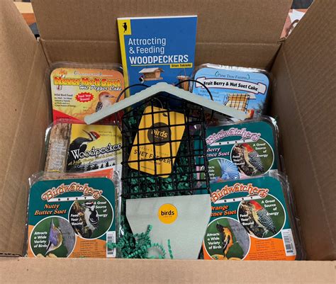 Deluxe Woodpecker Gift Box – The Bird House NY