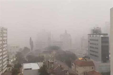 V Deo Temporal De Granizo Faz Dia Virar Noite Em Florian Polis