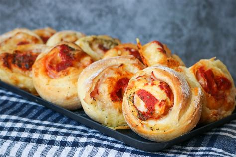 Pizzaschnecken Mit Schinken Rezept