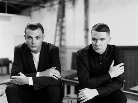 premiere single  hurts  kind  heaven creative disc