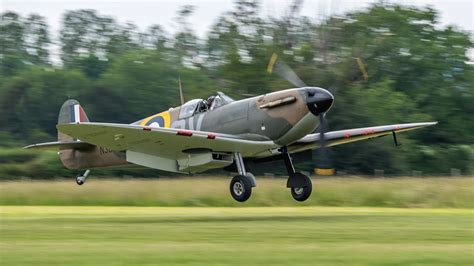 Supermarine Spitfire F Mk 1A N3200 G CFGJ QV Duxford Sqd L Flickr