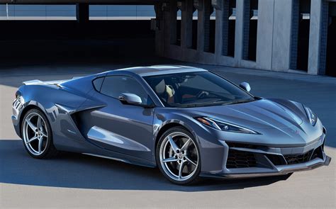 chevrolet corvette  ray eletrificado  lancado nos eua