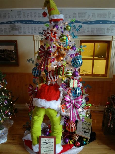 Grinch Tree Whoville Christmas Grinch Christmas Tree Grinch Christmas