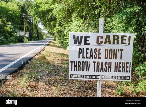 Place Trash Here Sign