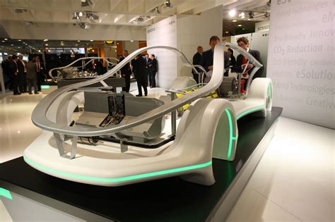 IAA 2011 Schaeffler präsentiert efficient future mobility Magazin