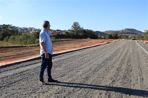 Obras de ligação das ruas Moysés Filho e Damião na Via Faisqueira em